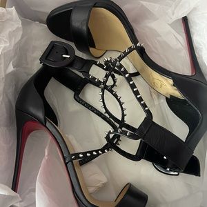 Women Authentic Christian Louboutin Choca Lux 120